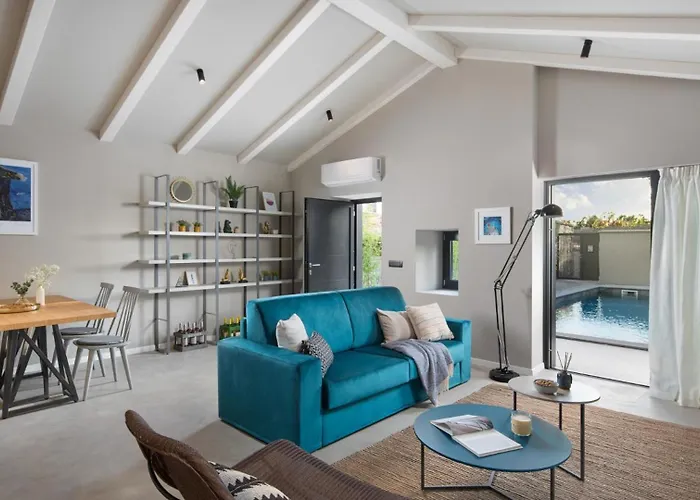 Modern Bino&marija With Pool In Porec Kirmenjak